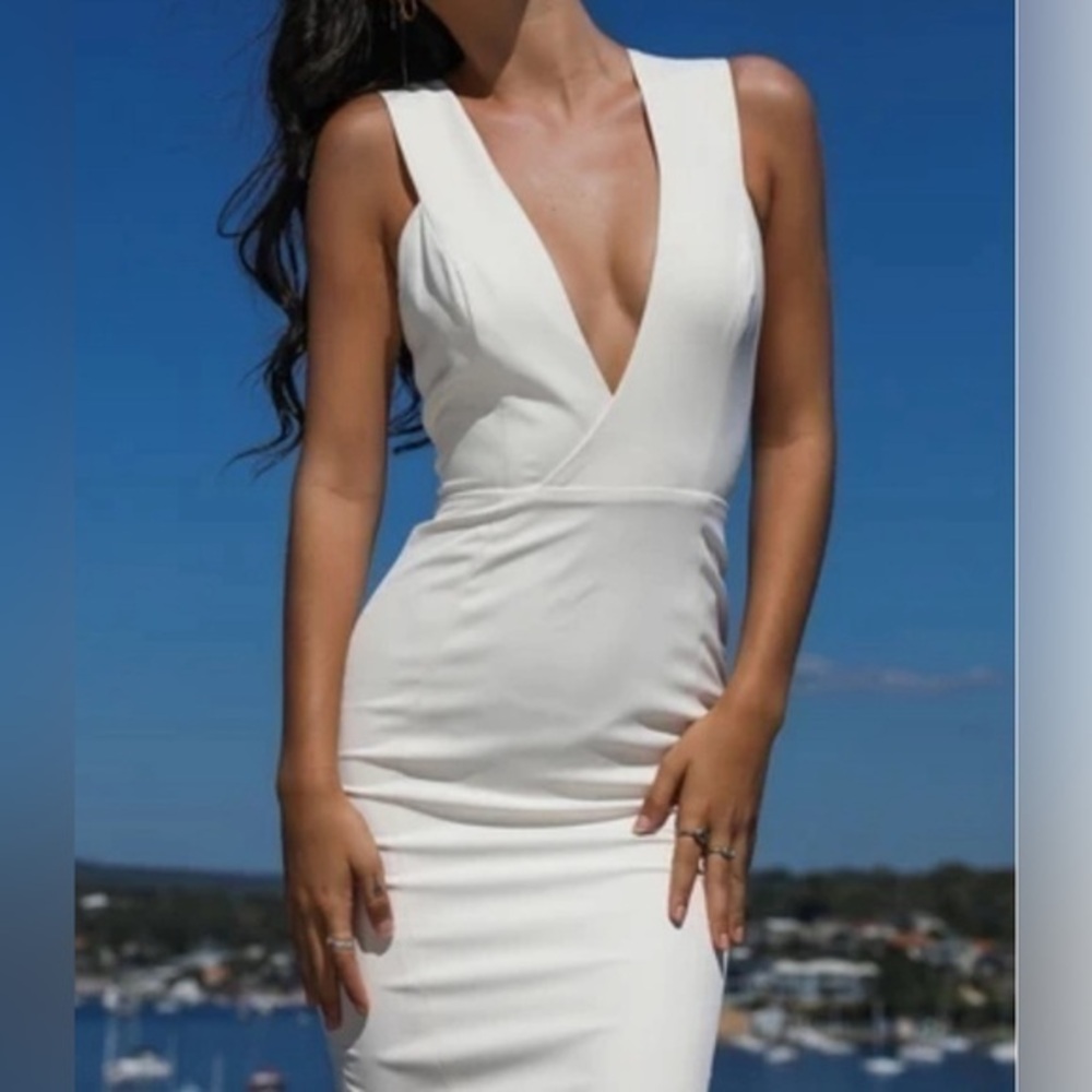 ABBYS BY ABBY Danish Mini Dress in Cream V Neck Sz.M NWT!